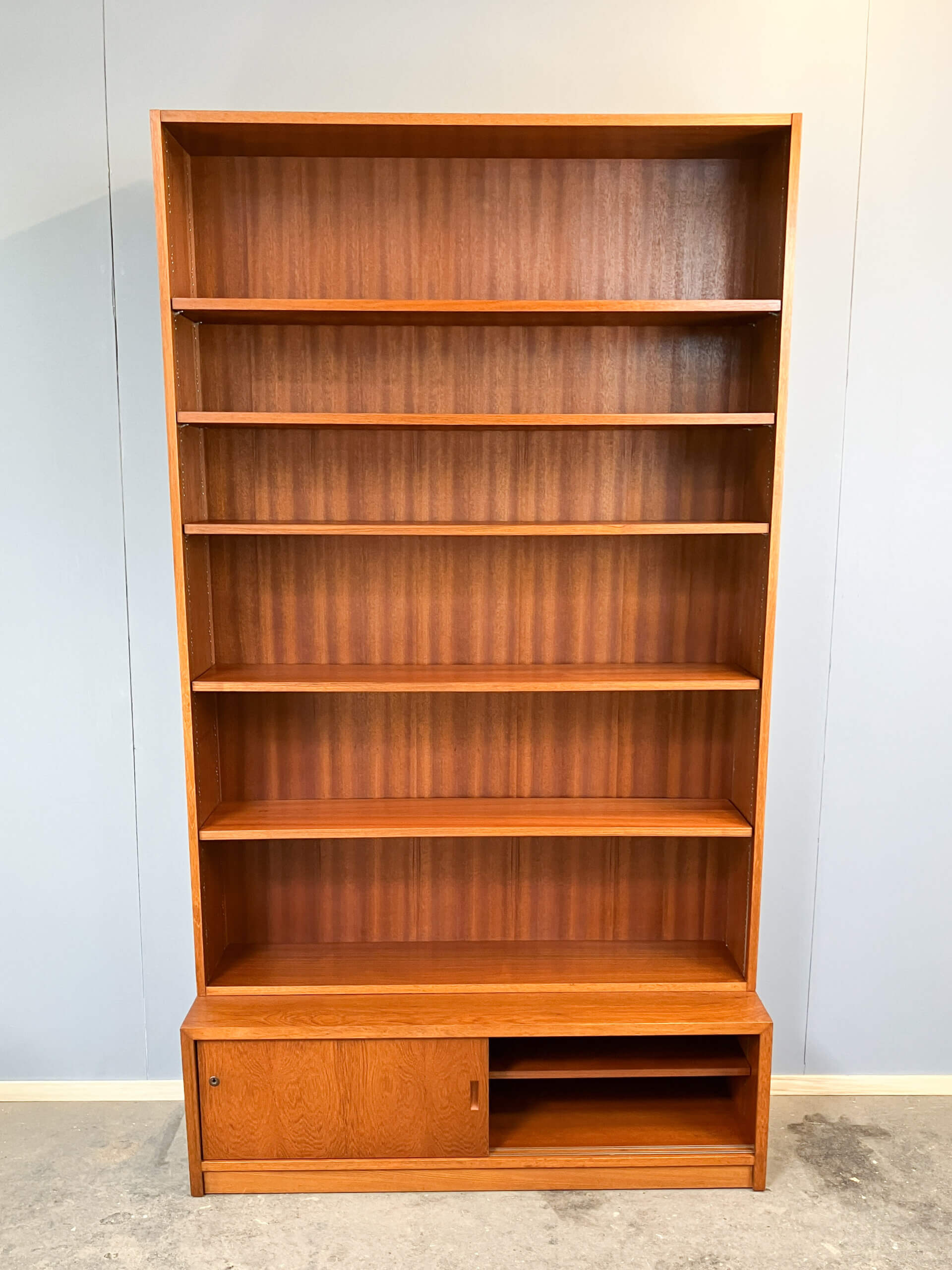 Bibliothèque avec meuble de base, teck, années 1960