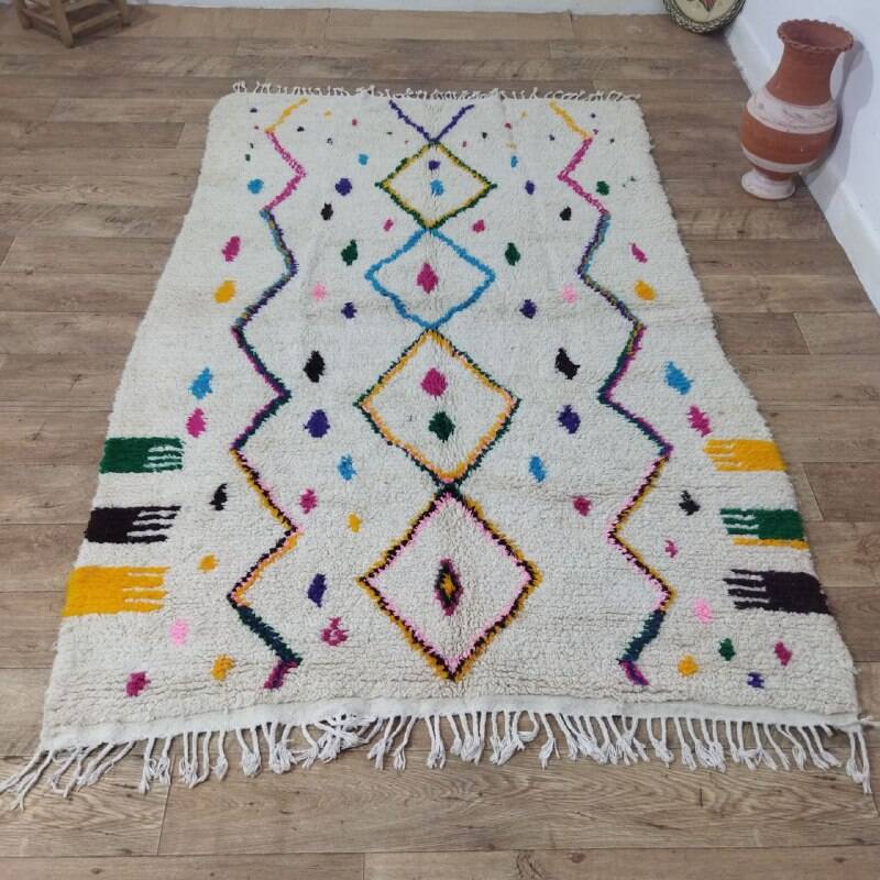 Handmade wool Berber rug 230 x 150 cm