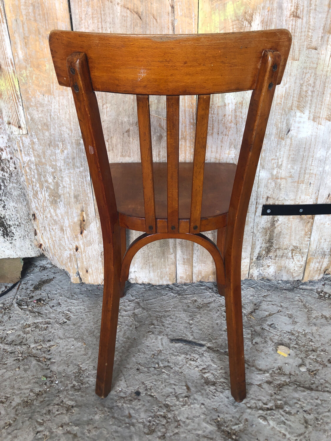 Chaise bistrot en bois clair années 70 vintage