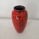 Red ceramic vase signed En Calcat - height 31 cm