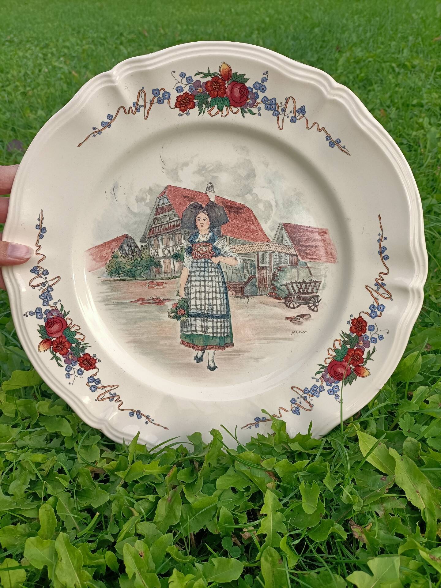 Large dish Obernai Sarreguemines