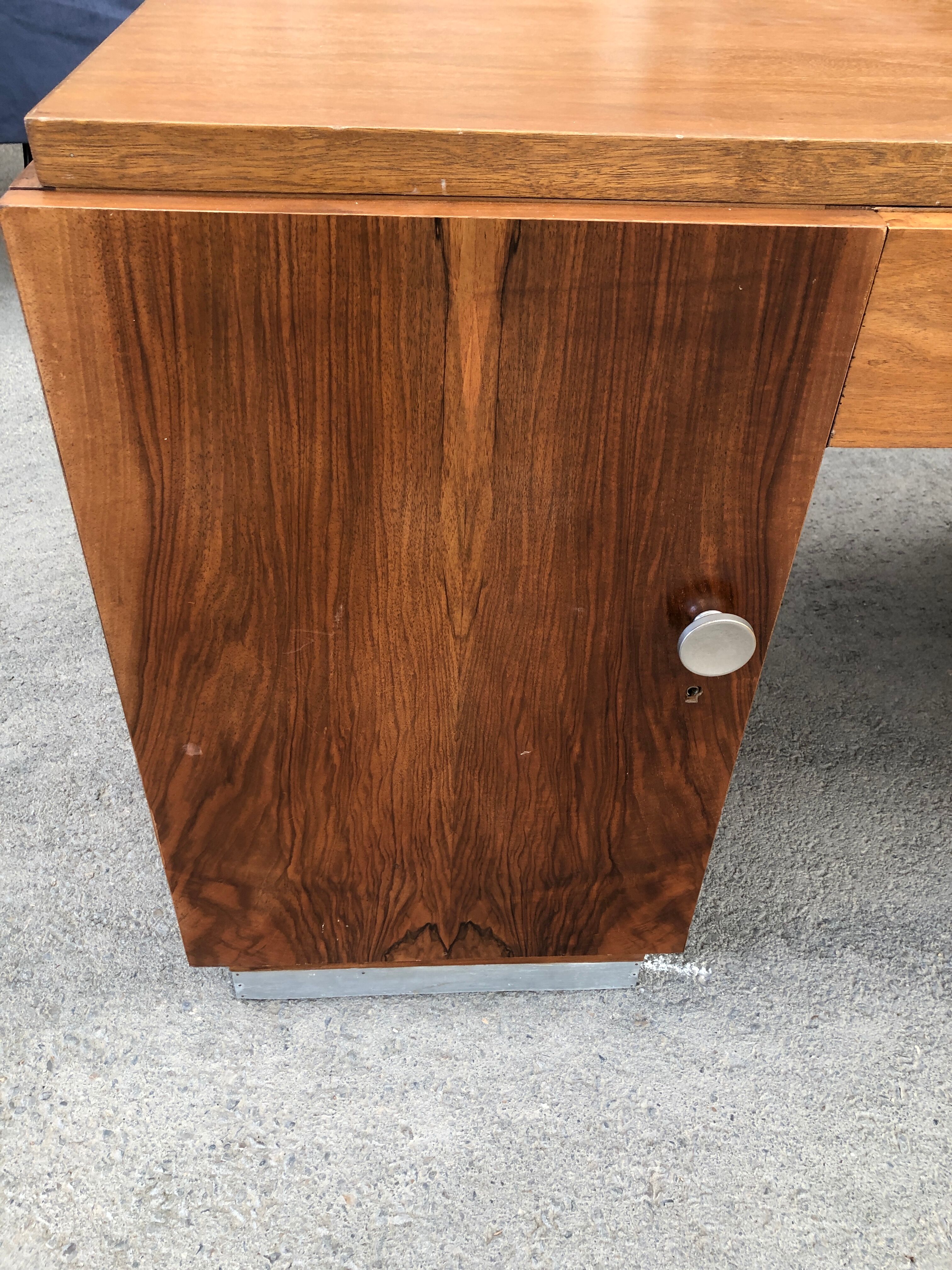 Office art deco 1930 in walnut