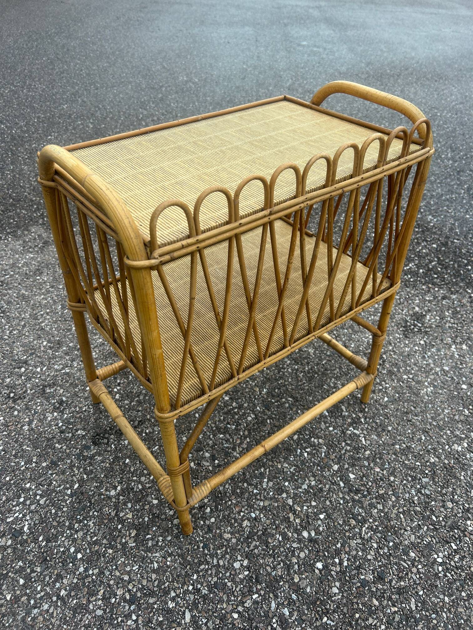 table d'appoint en rotin et osier  1970