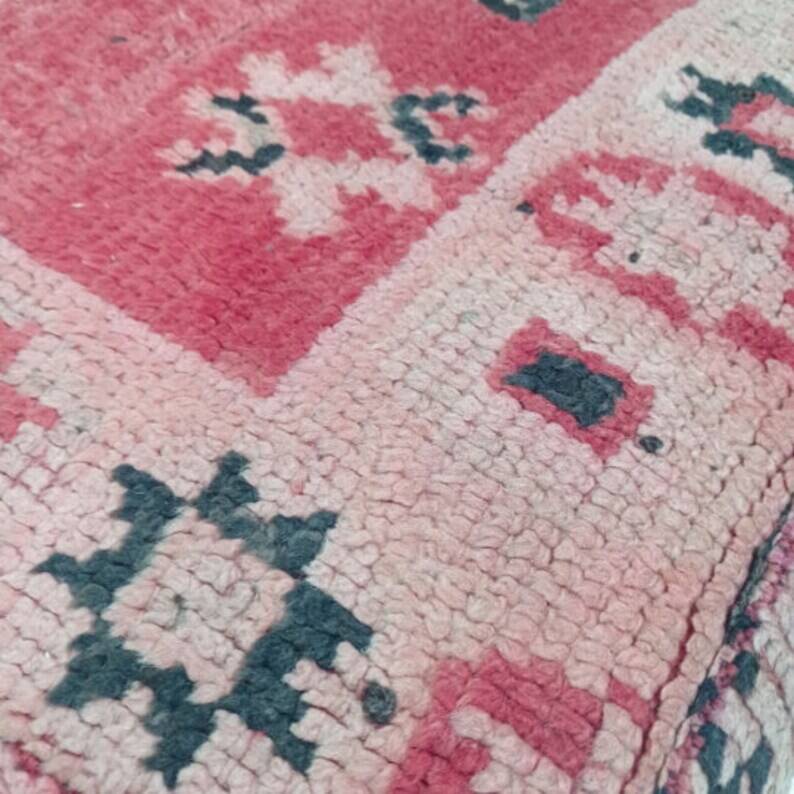 Handmade Berber pouf in wool 60 X 60 X 20 CM