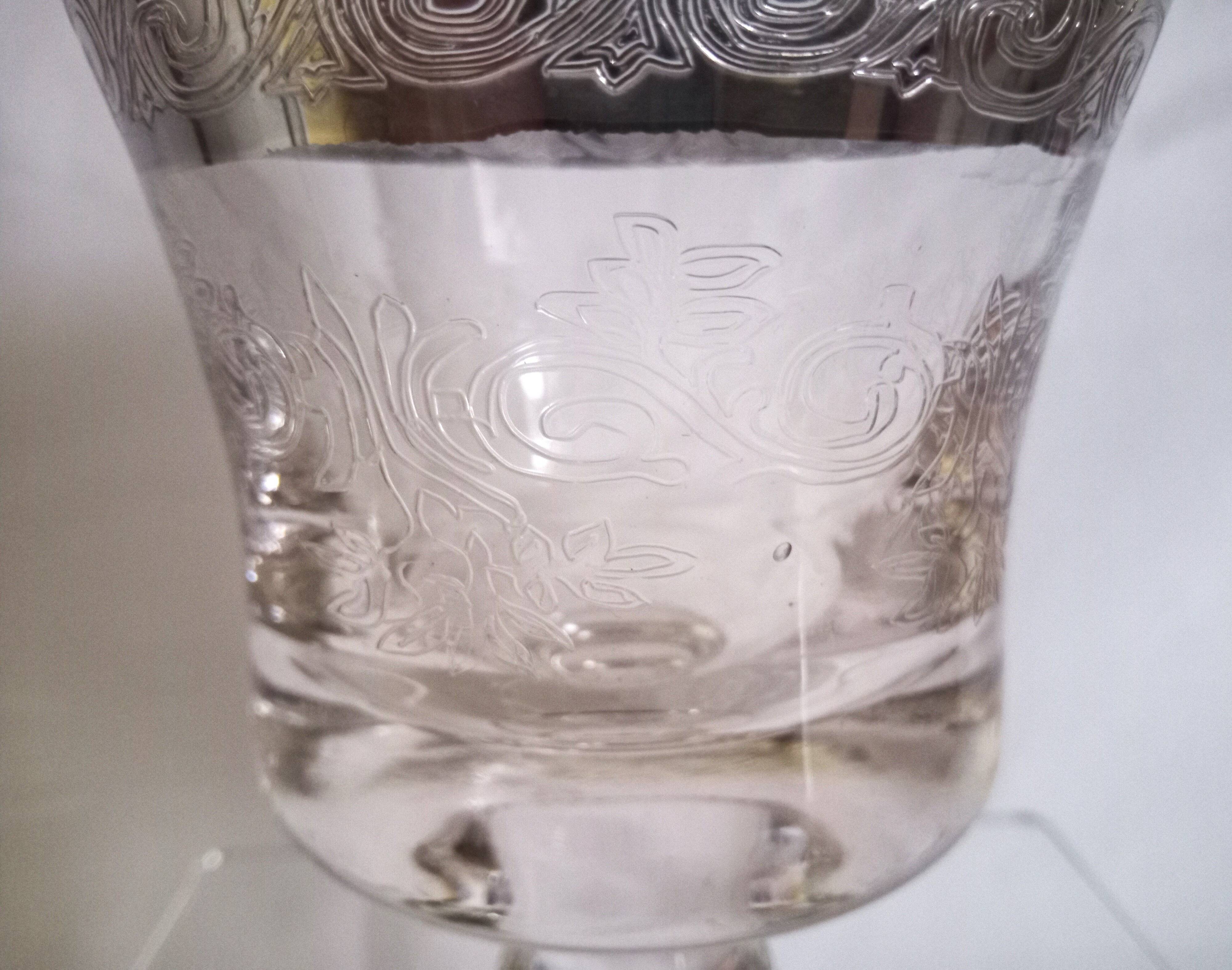 Set of 5 engraved Murano wine (or water) glasses, silver rim