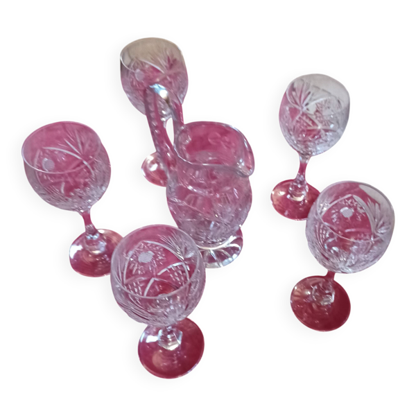 Verres à vin et pichet en cristal taillé Baccarat