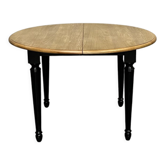 Black extendable classic dining table, 6/8 place settings