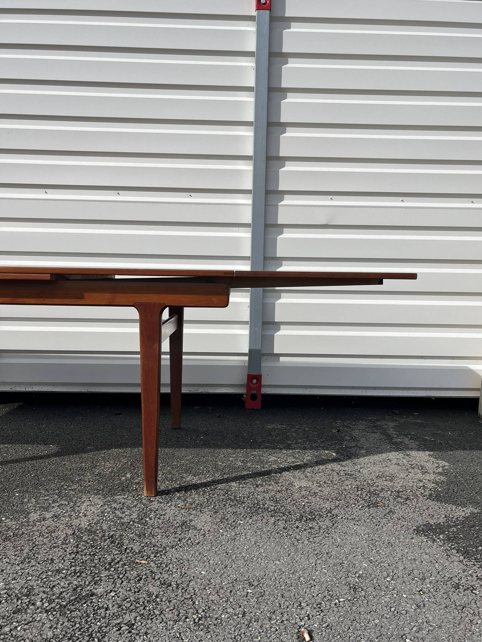 Scandinavian table, Henning Kjaernulf for Velje & Stole Møbelfabrik 🇩🇰