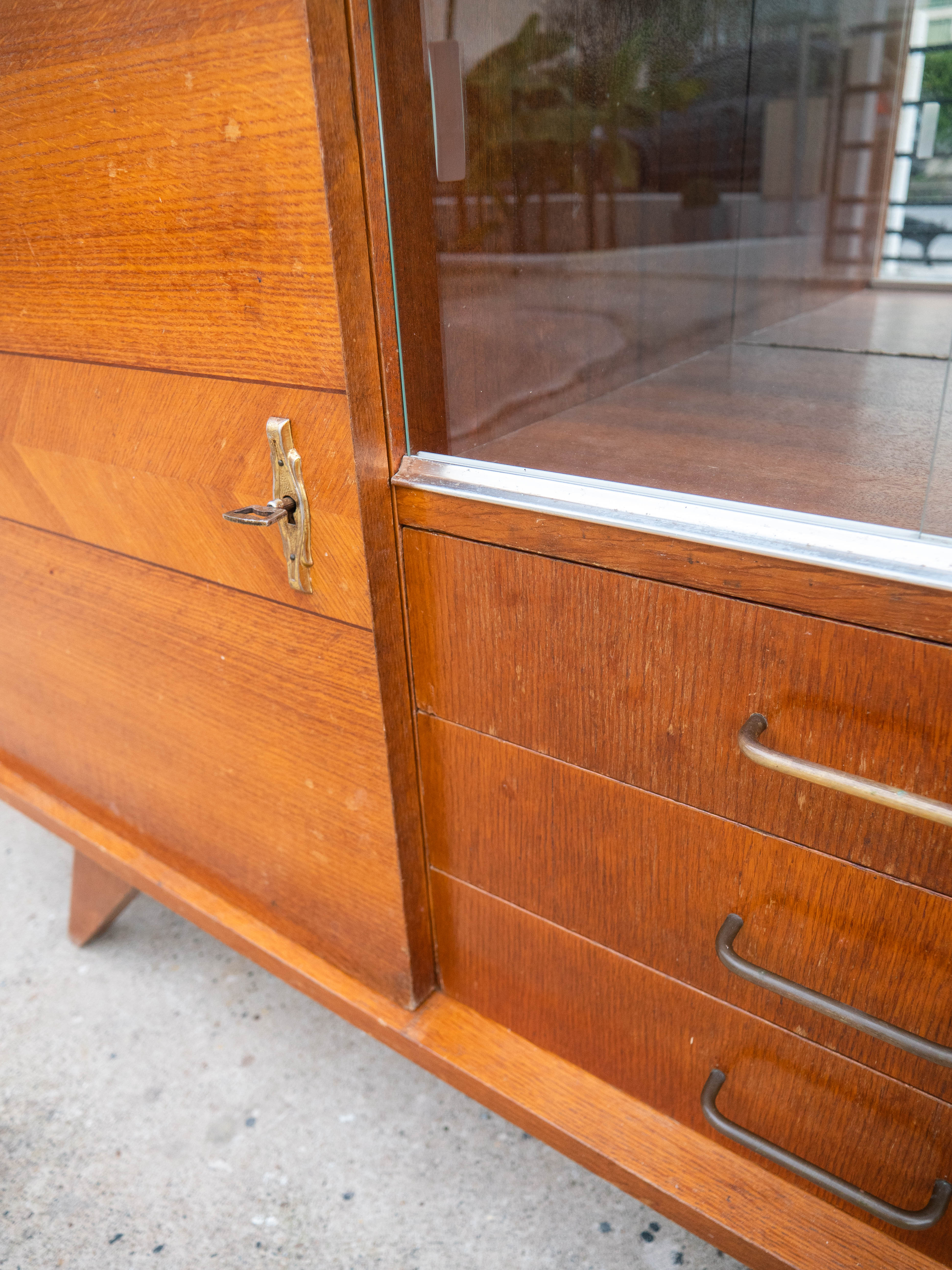 Enfilade feet compass
