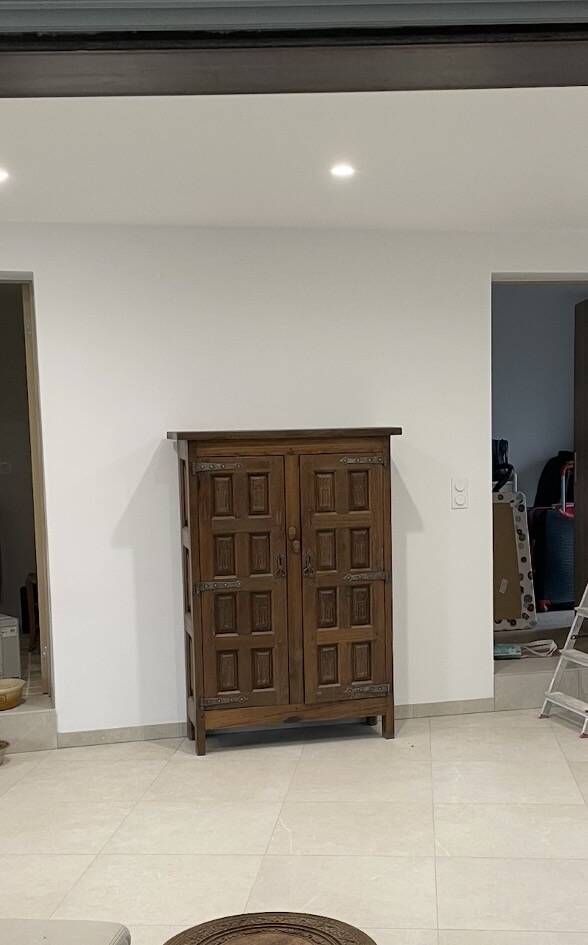 Tuscan baroque storage cabinet with 2 carved doors.