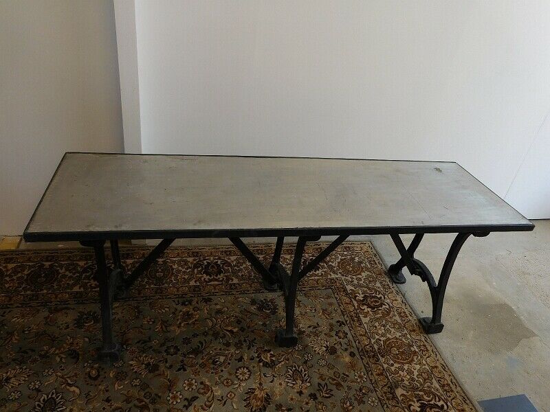 Table cast foot and zinc tray
