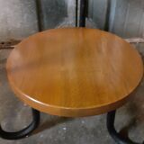 Pedestal table