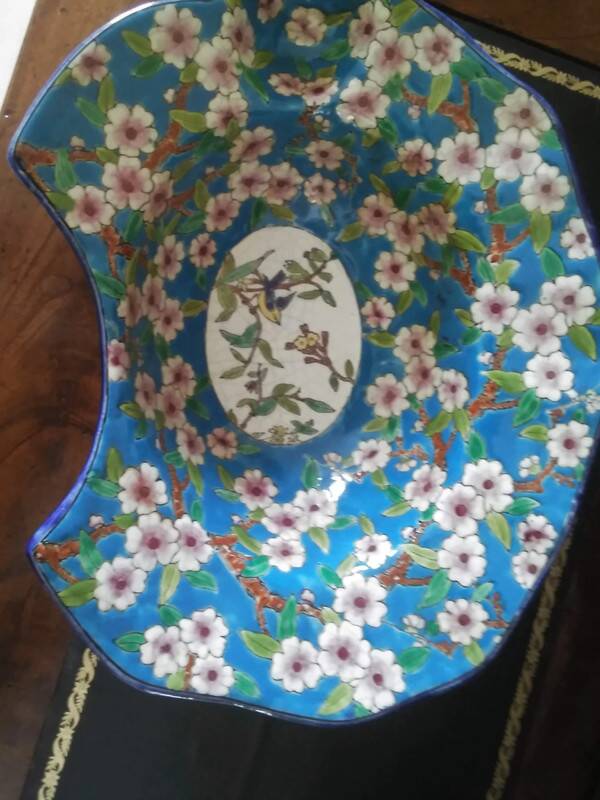 Large Art Nouveau beard plate – Faience from Lorraine – Guaranteed enamels L.B –