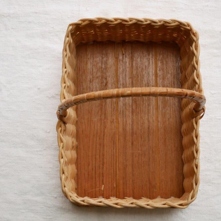 Wooden bottom basket