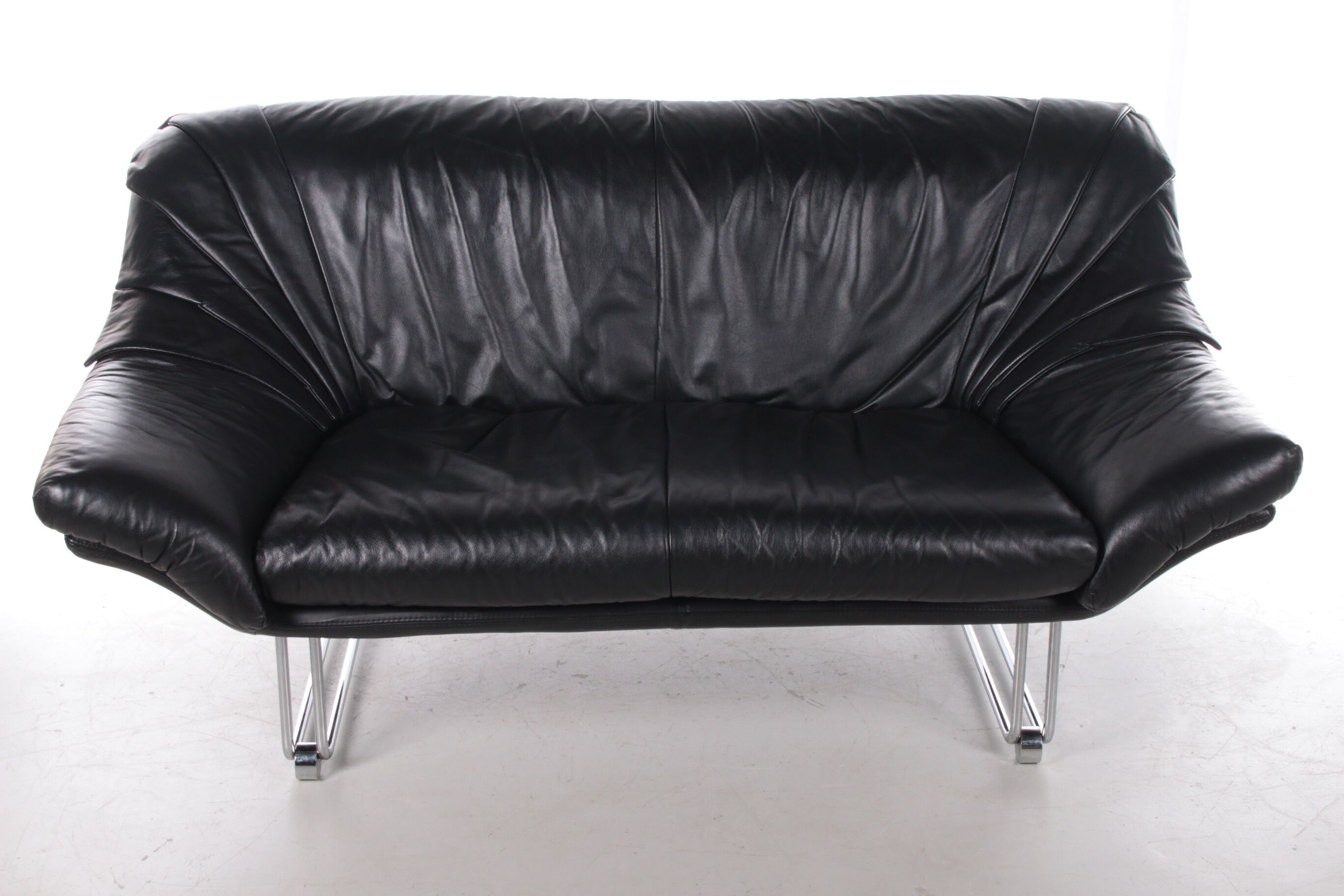 Italian Black leather Postmodern 2 seater sofa, 1970s