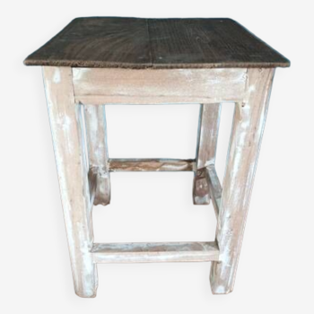 Tabouret bois massif assise carré pieds patiné