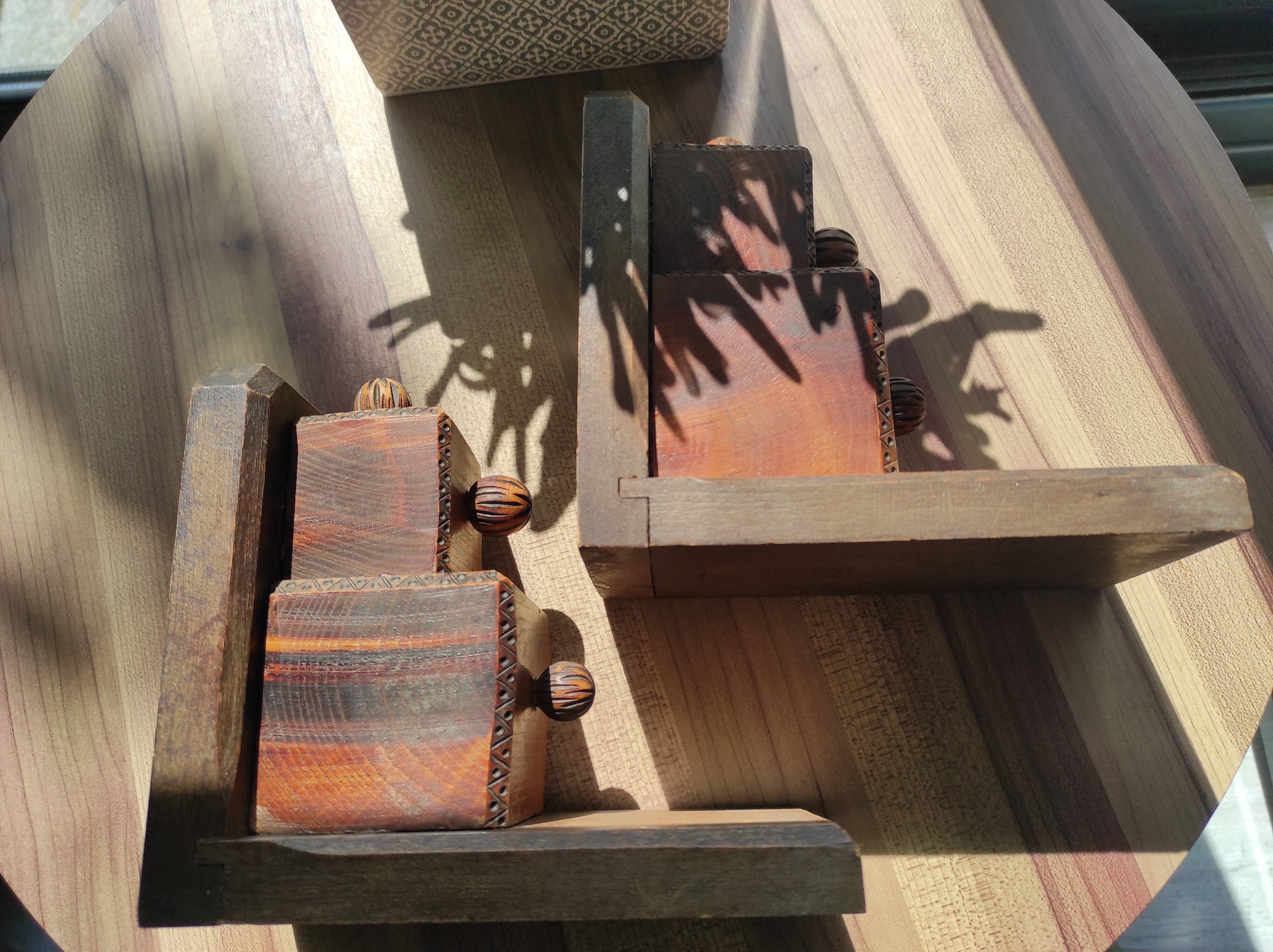 Set of 2 vintage wooden cube and olive bookends