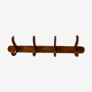 Curved wooden wall rack 4 hangers
