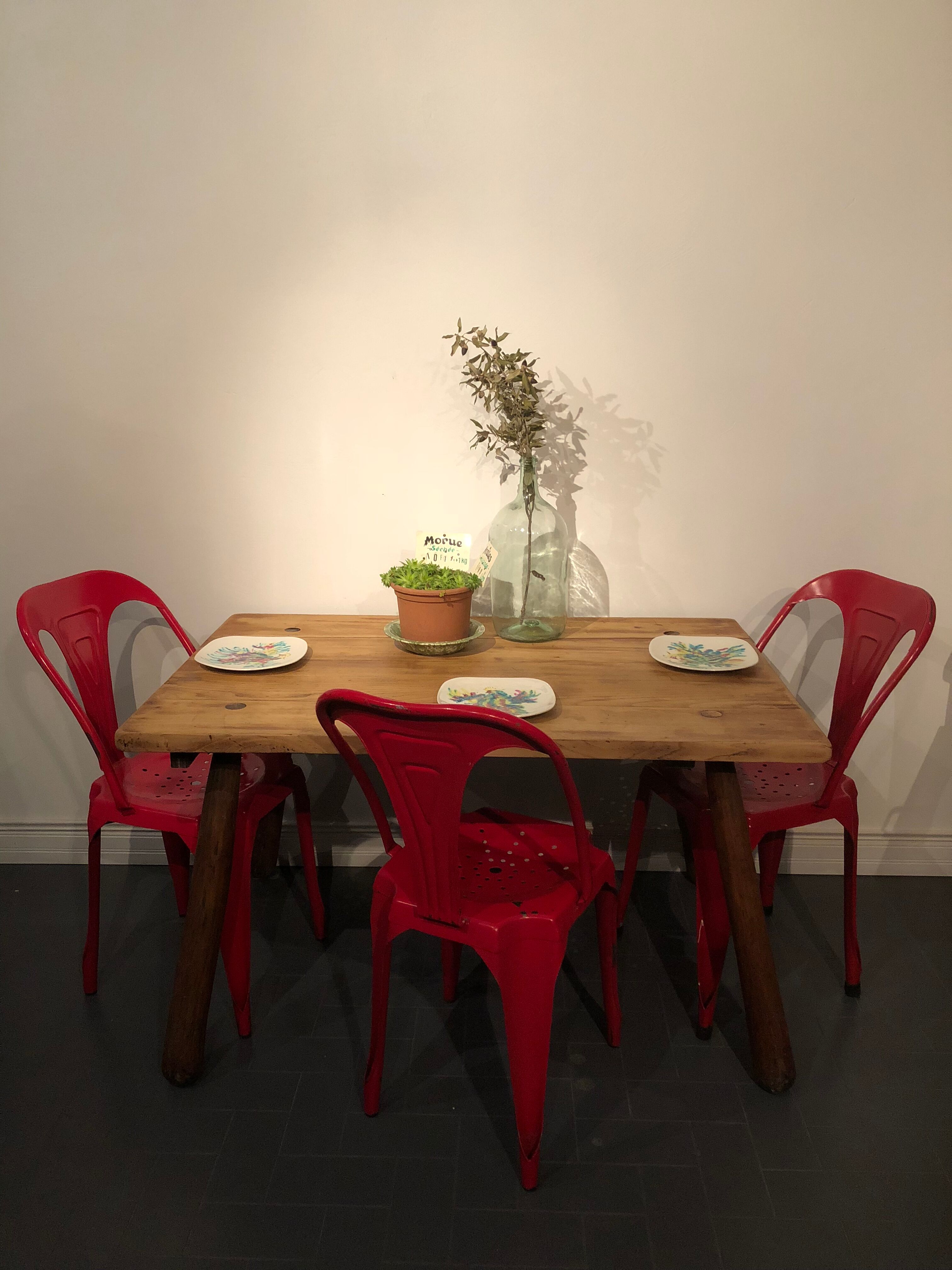 Campaign table chic vintage