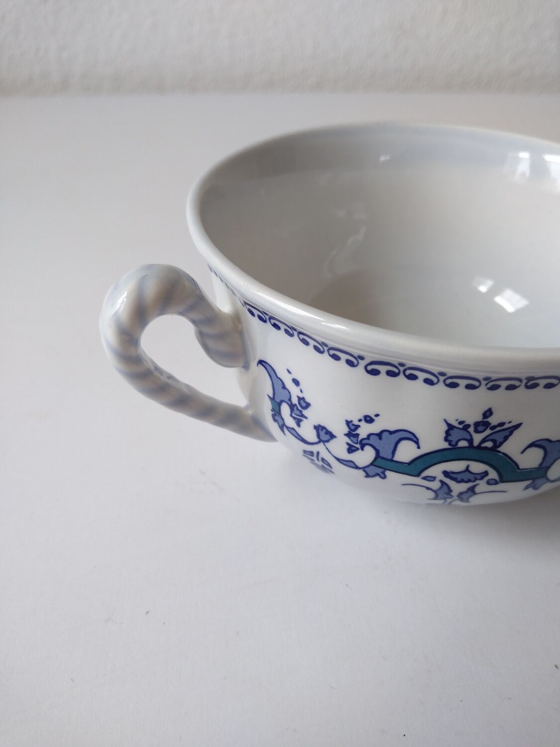 Set of 4 large cups with sky blue handles with Royal navy blue decoration signed salins Ségur ceramic France