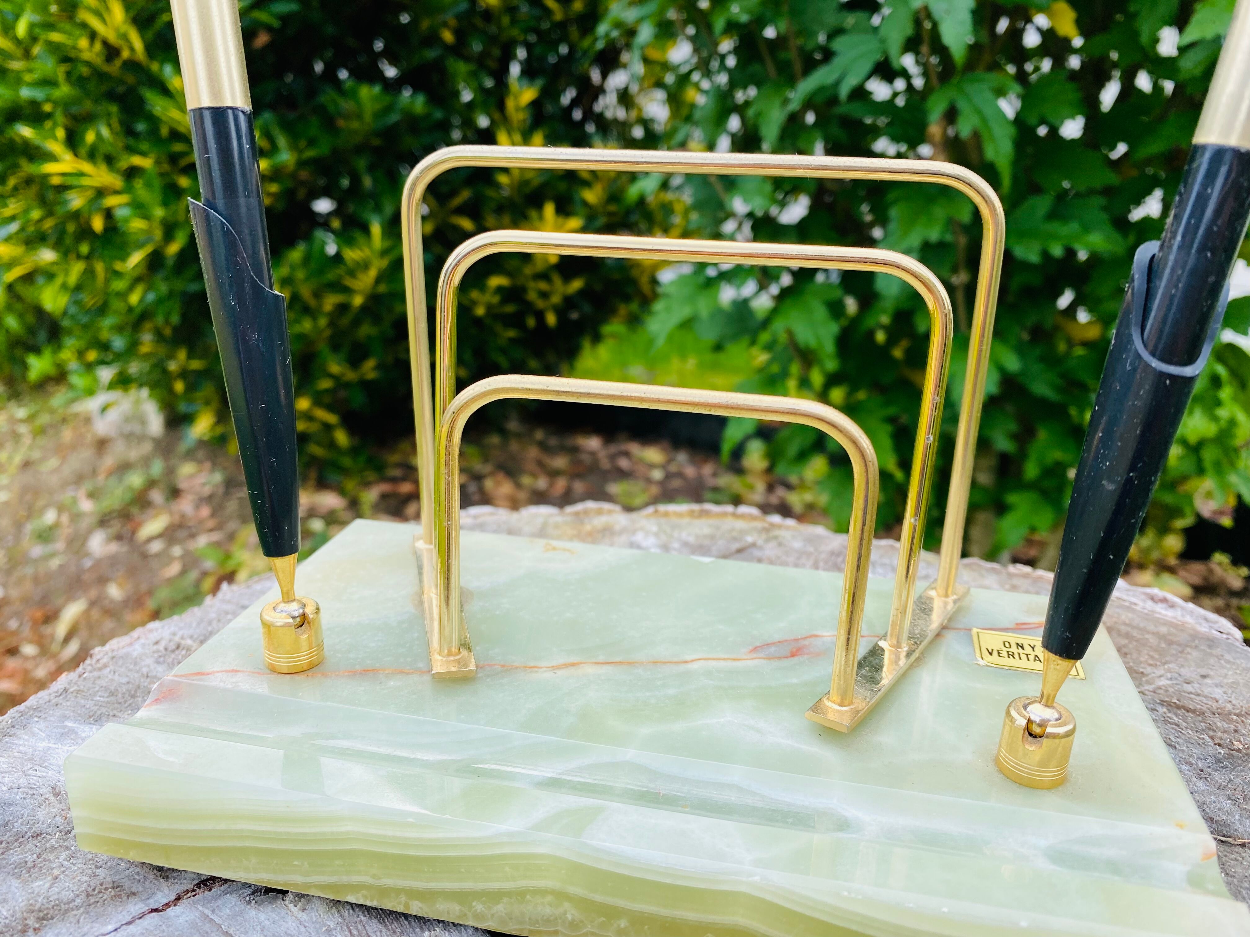 Letter holder, onyx mail rack