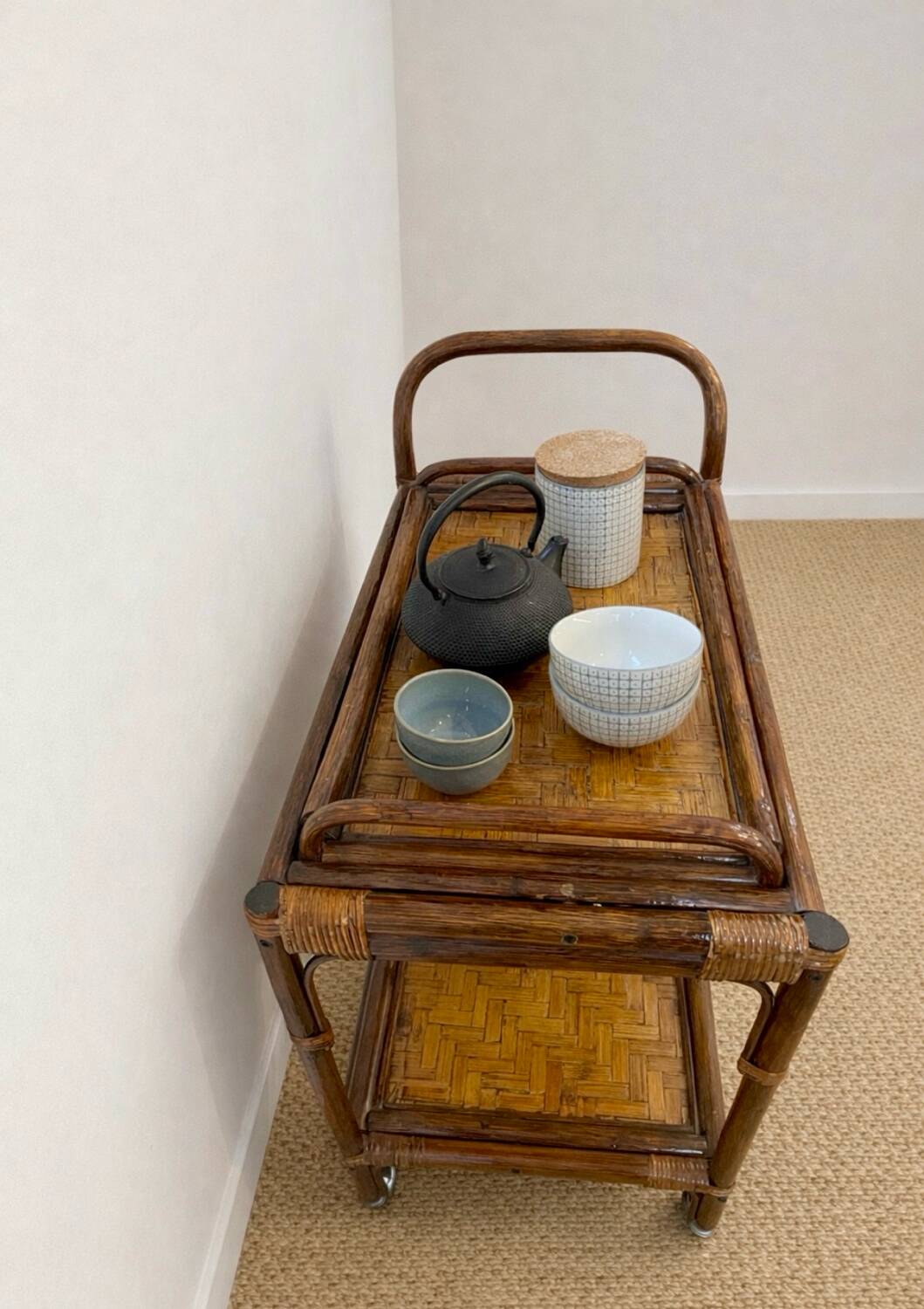 Dessert trolley