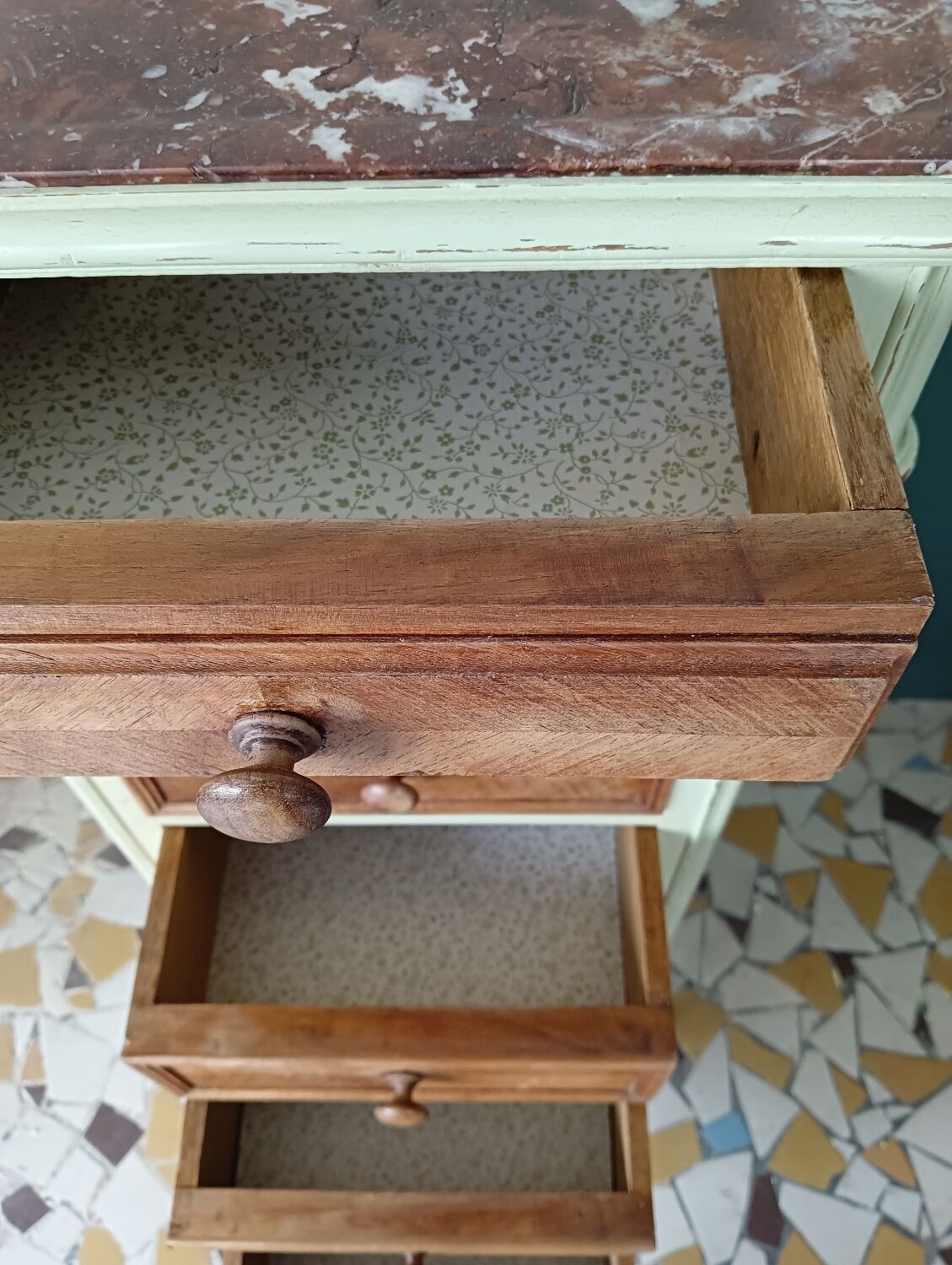 Chiffonnier revisited in almond green