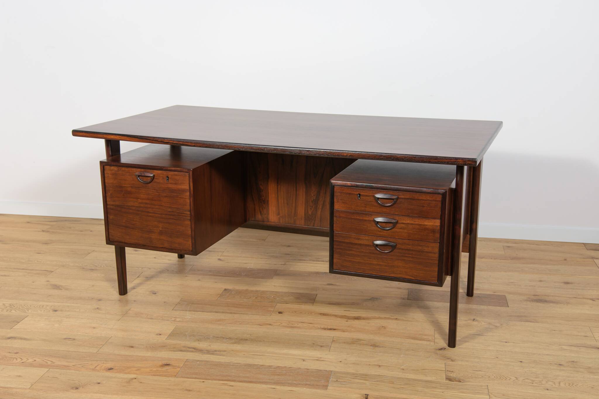 Mid-Century Freestanding Rosewood Desk by Kai Kristiansen for Feldballes Møbelfabrik, 1960s