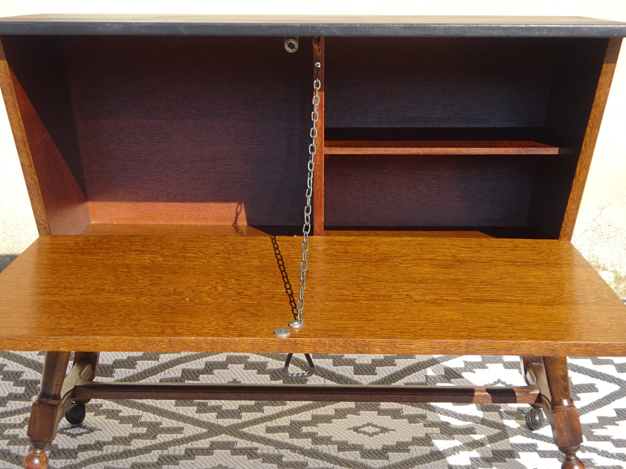 Dough table on wheels