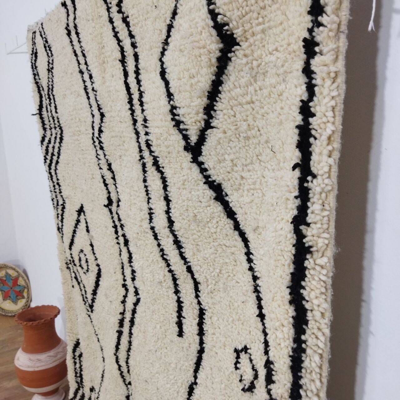 Handmade wool Berber rug 275 x 144 cm