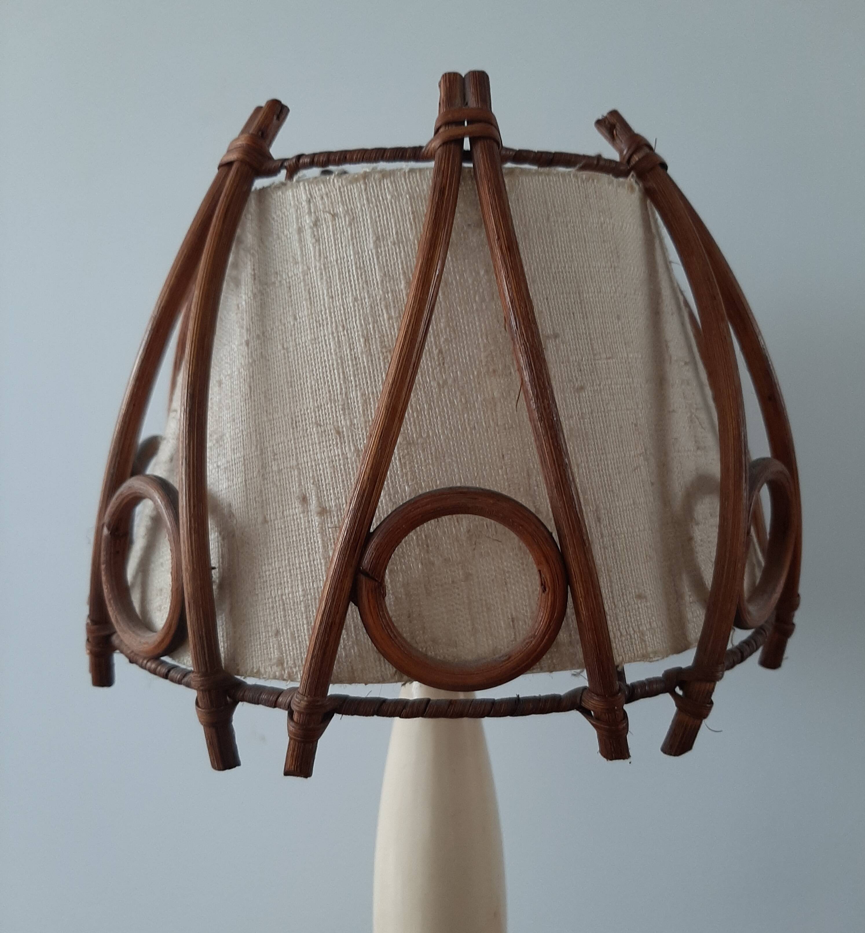 Lampe à poser vintage en rotin