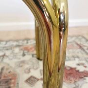 Table basse italienne vintage : laiton et verre fumé, style moderne du milieu du siècle