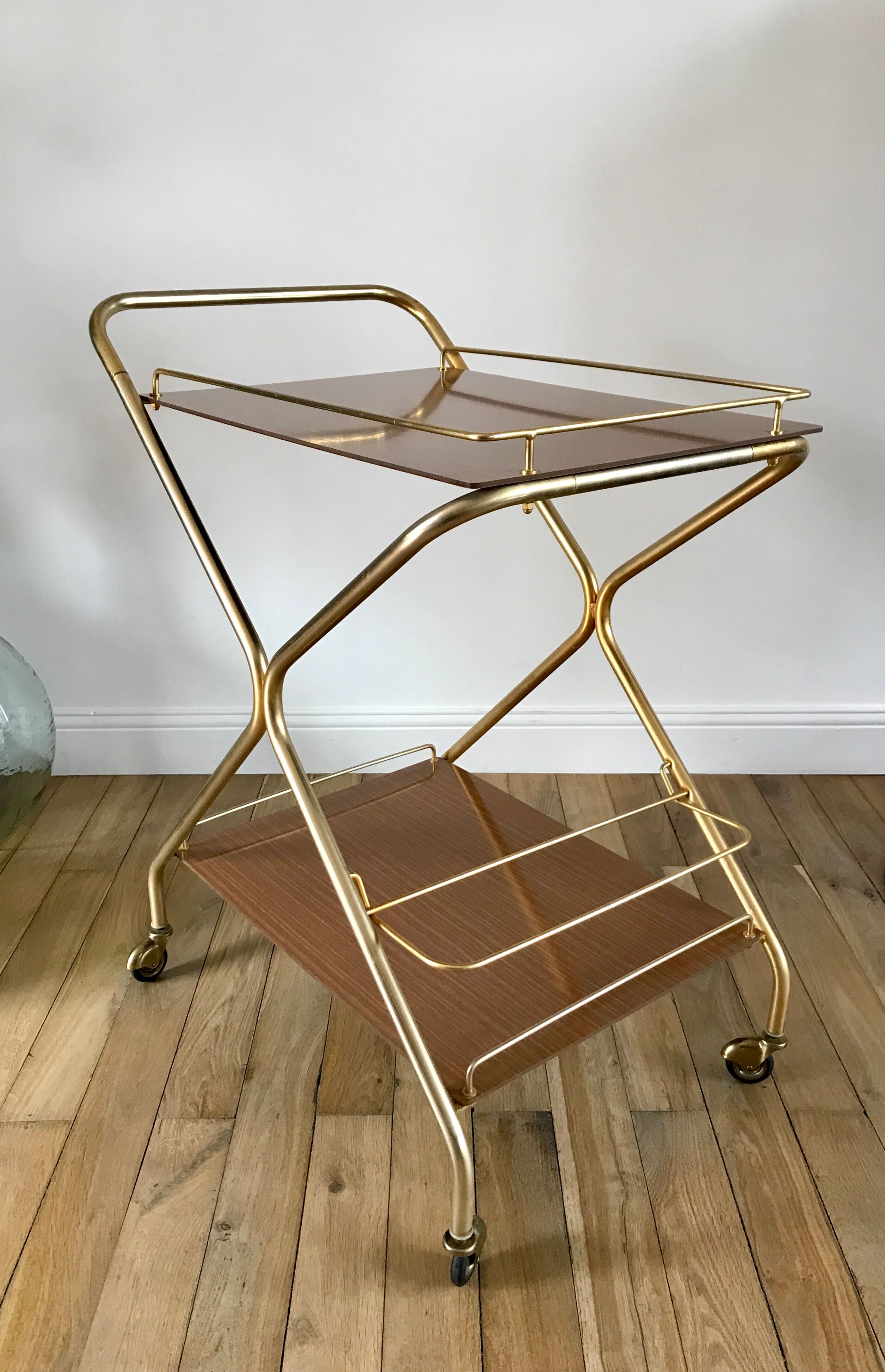 Design service in formica and brass 60s