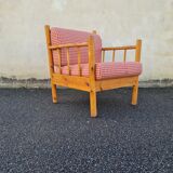 Armchair in pine and vichy fabric