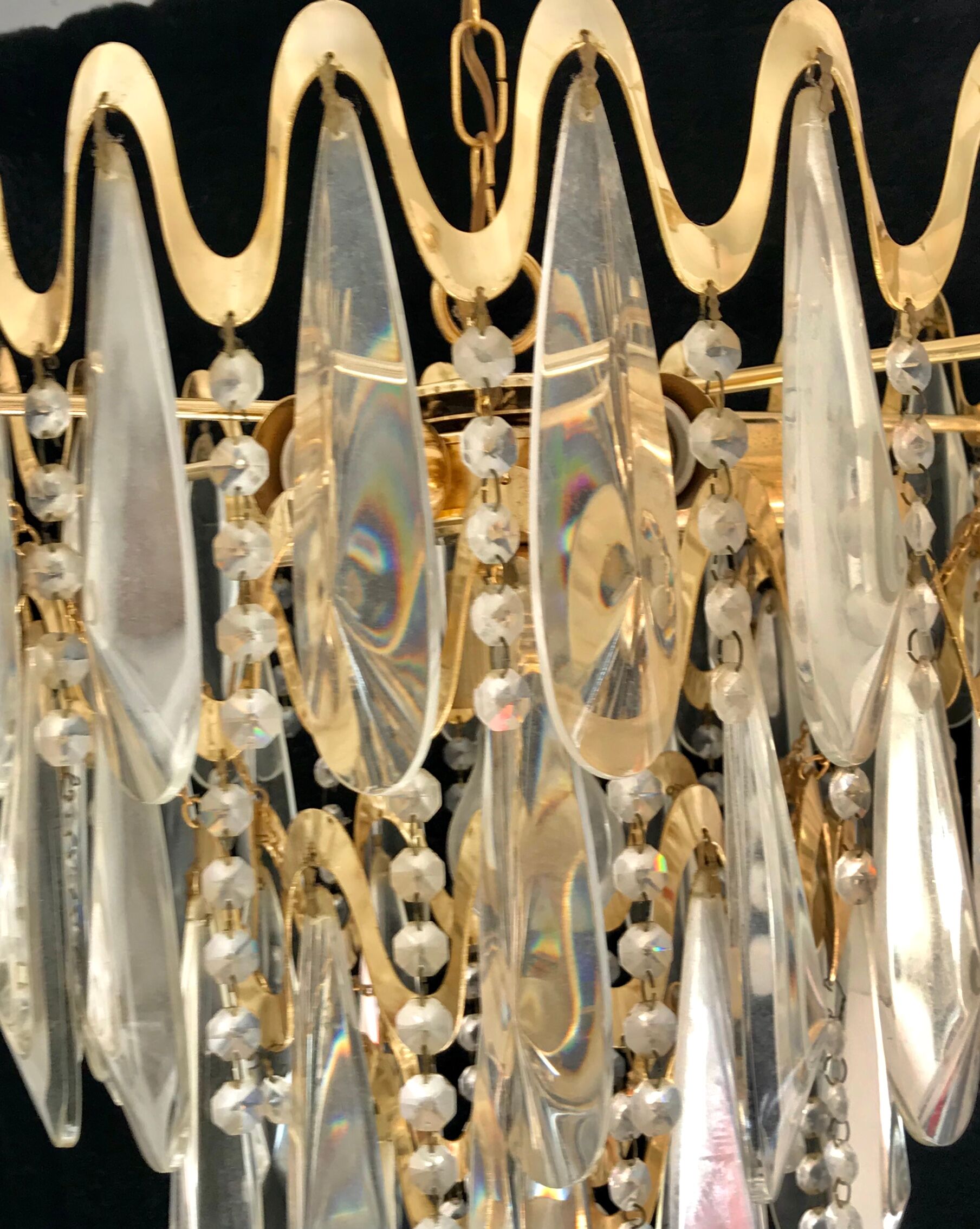 Murano crystal suspension