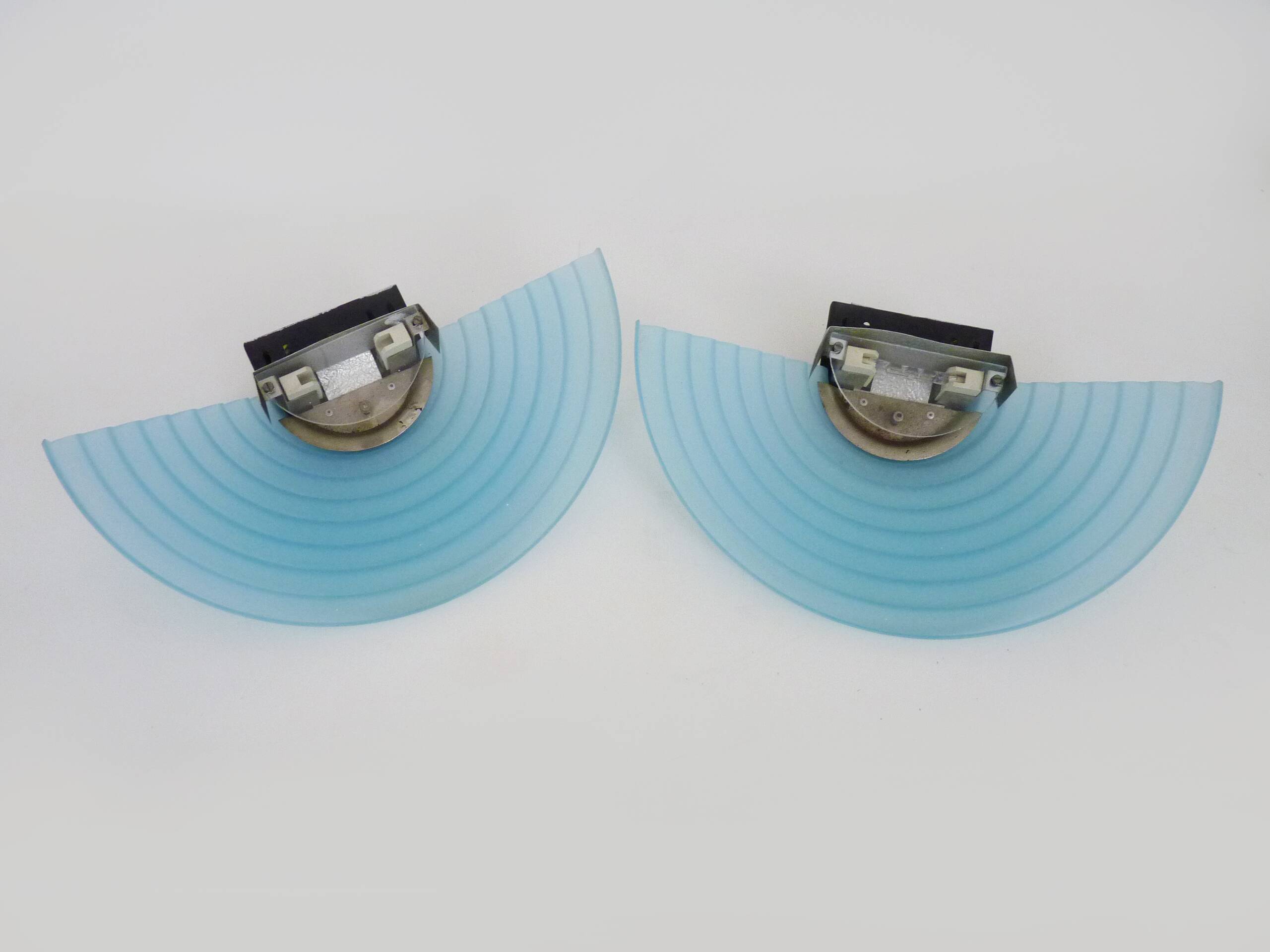 Pair of AV Mazzega wall lights in blue Murano glass. 1980s