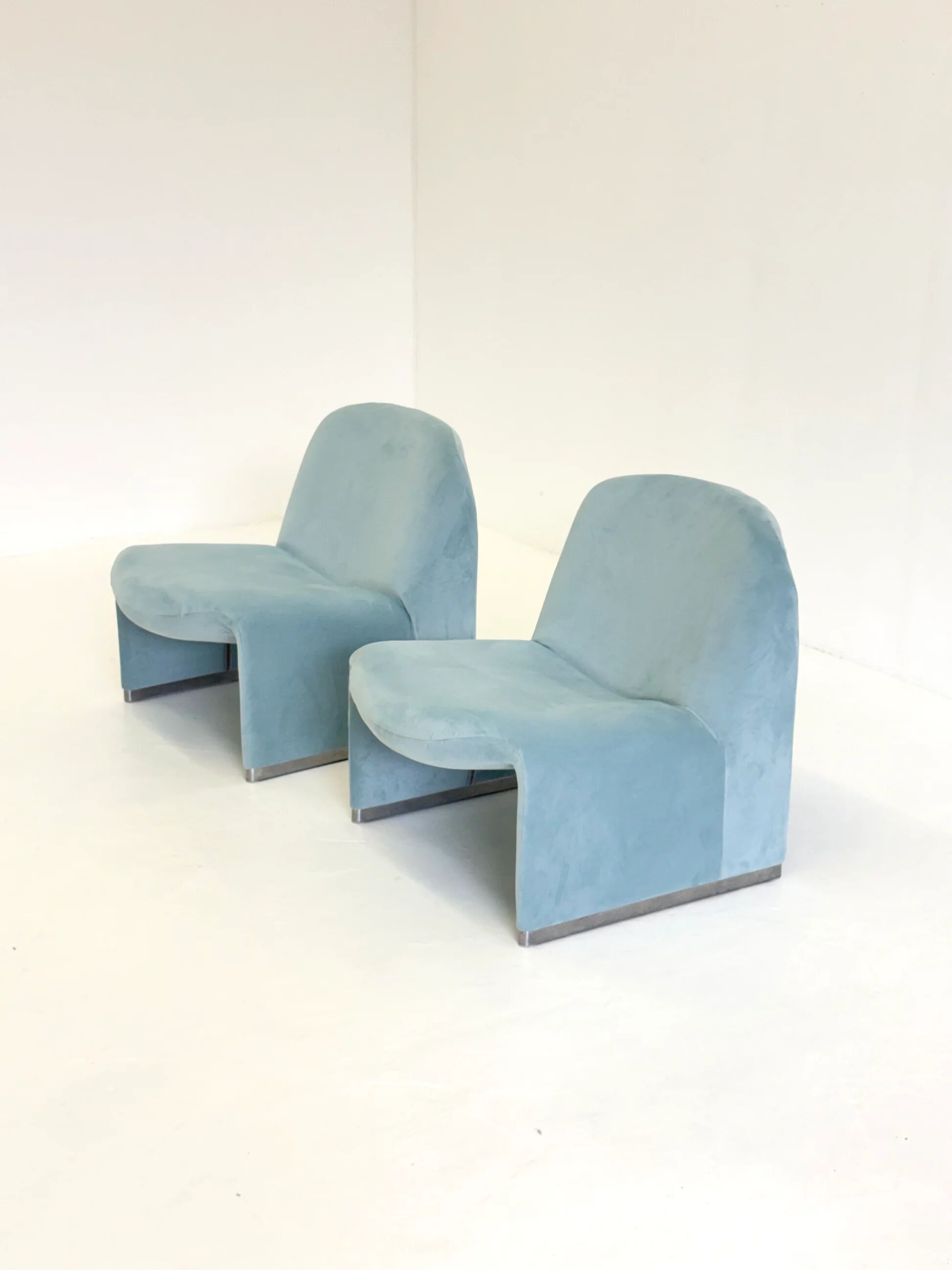 Anonima Castelli Alky armchair in baby blue velvet