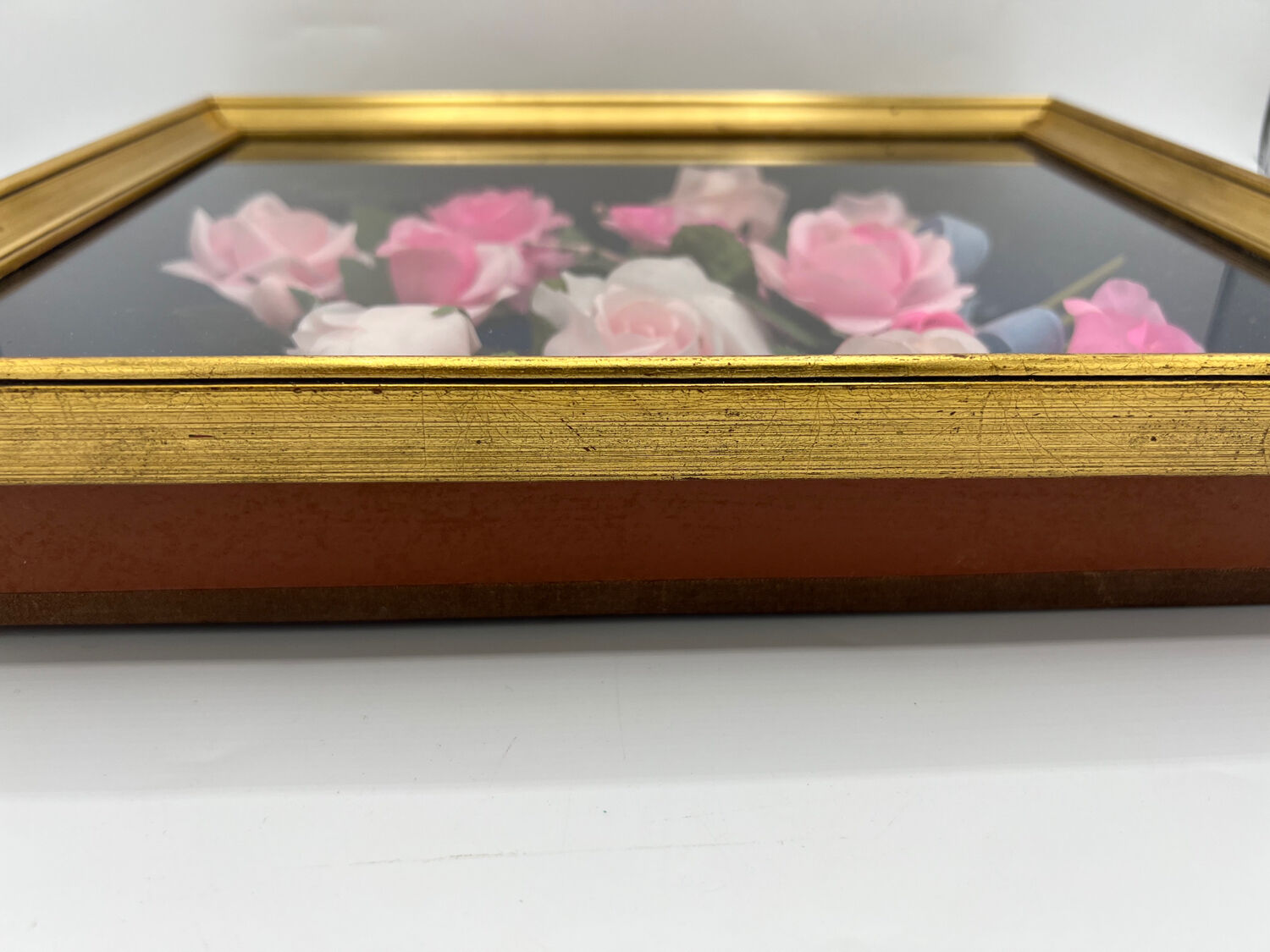 Vintage showcase frame