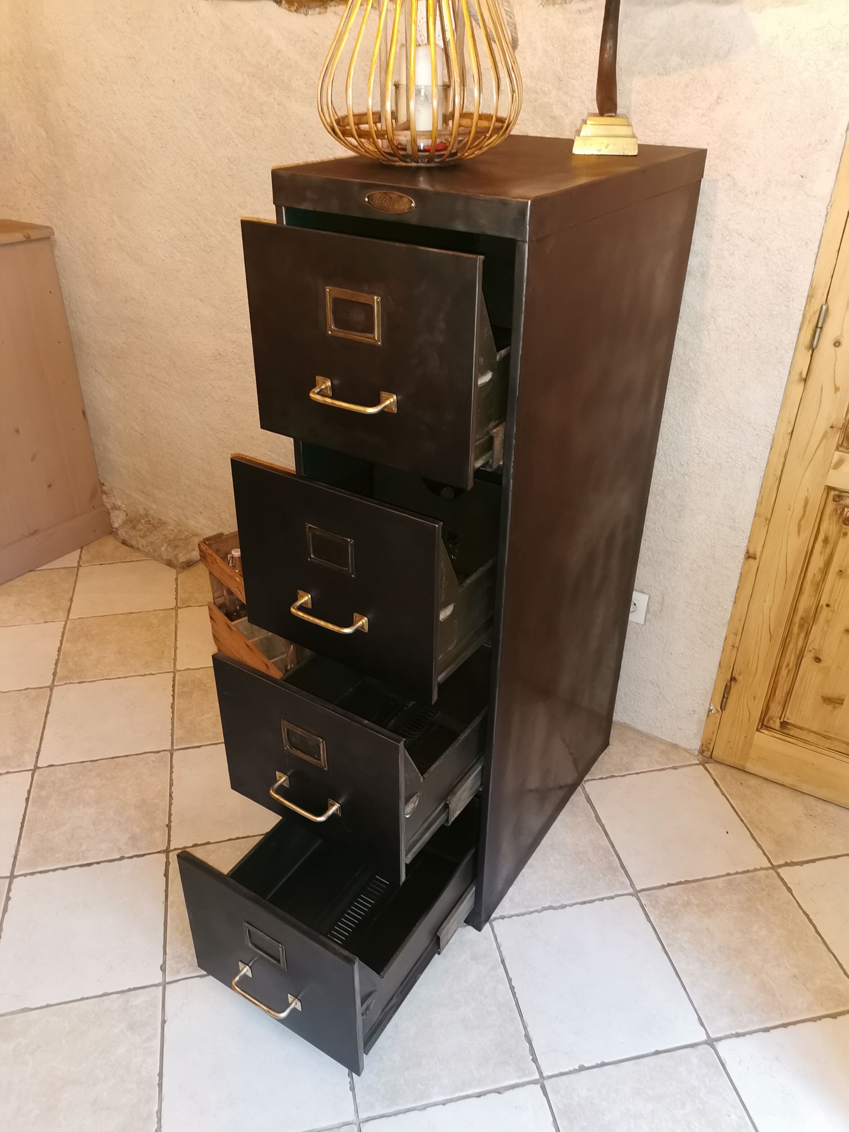 Industrial cabinet with strafor drawer