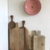 Round Moroccan terracotta dish, striped patterns
