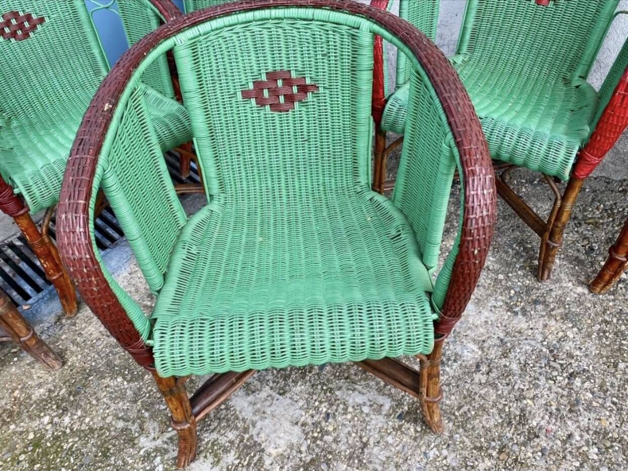 6 wicker chairs