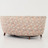 Banana-shaped sofa 1970s design