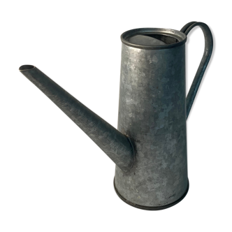 Zinc watering can