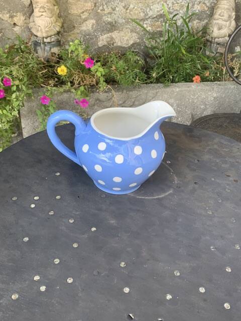 Lavender blue earthenware tea service with white polka dots from Digoin Sarreguemines.