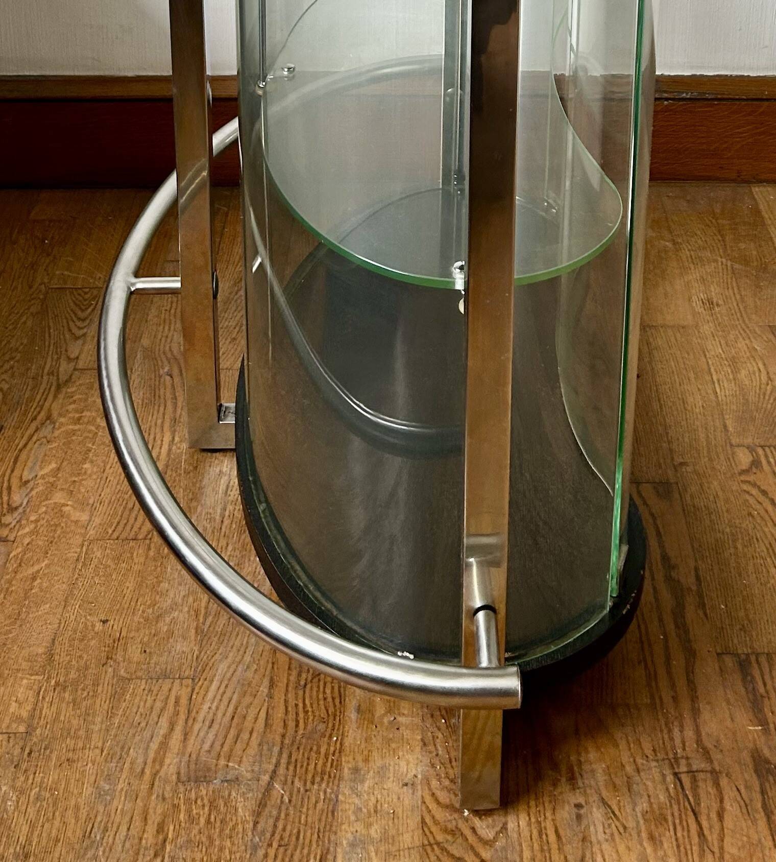 Rounded bar in tempered glass 1980