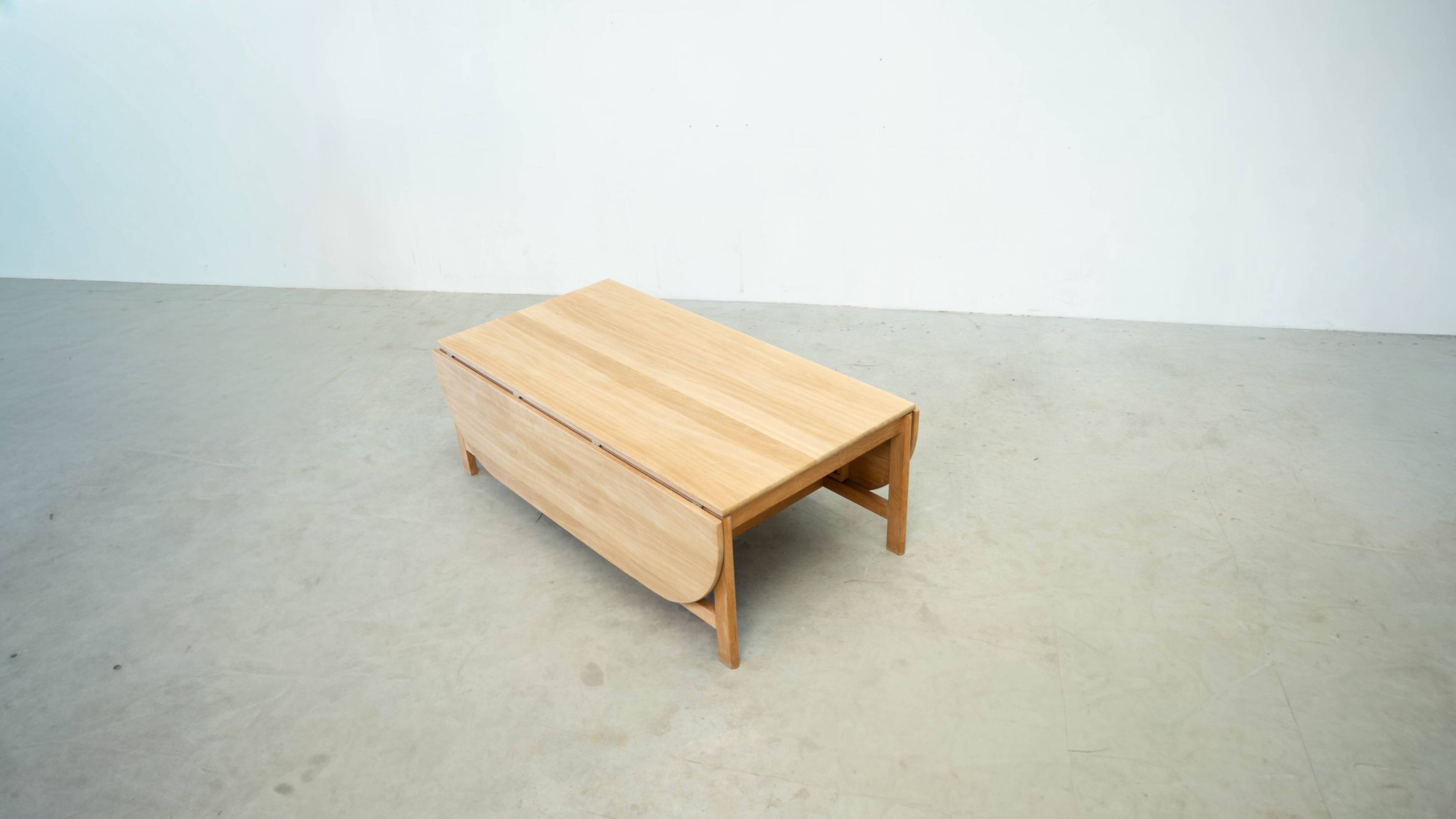 Drop-leaf coffee table 5396 by Søren Holst for Fredericia Furniture