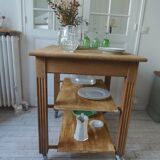 Meuble de métier vintage en chêne sur roulettes, 1 tiroir, 2 tablettes.