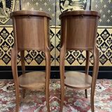 Paire de tables de chevets de style Louis XV - Transition en noyer
