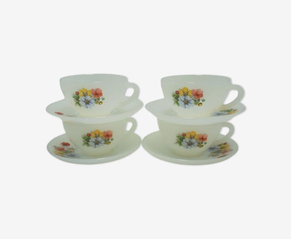 4 tasses Arcopal au décor floral