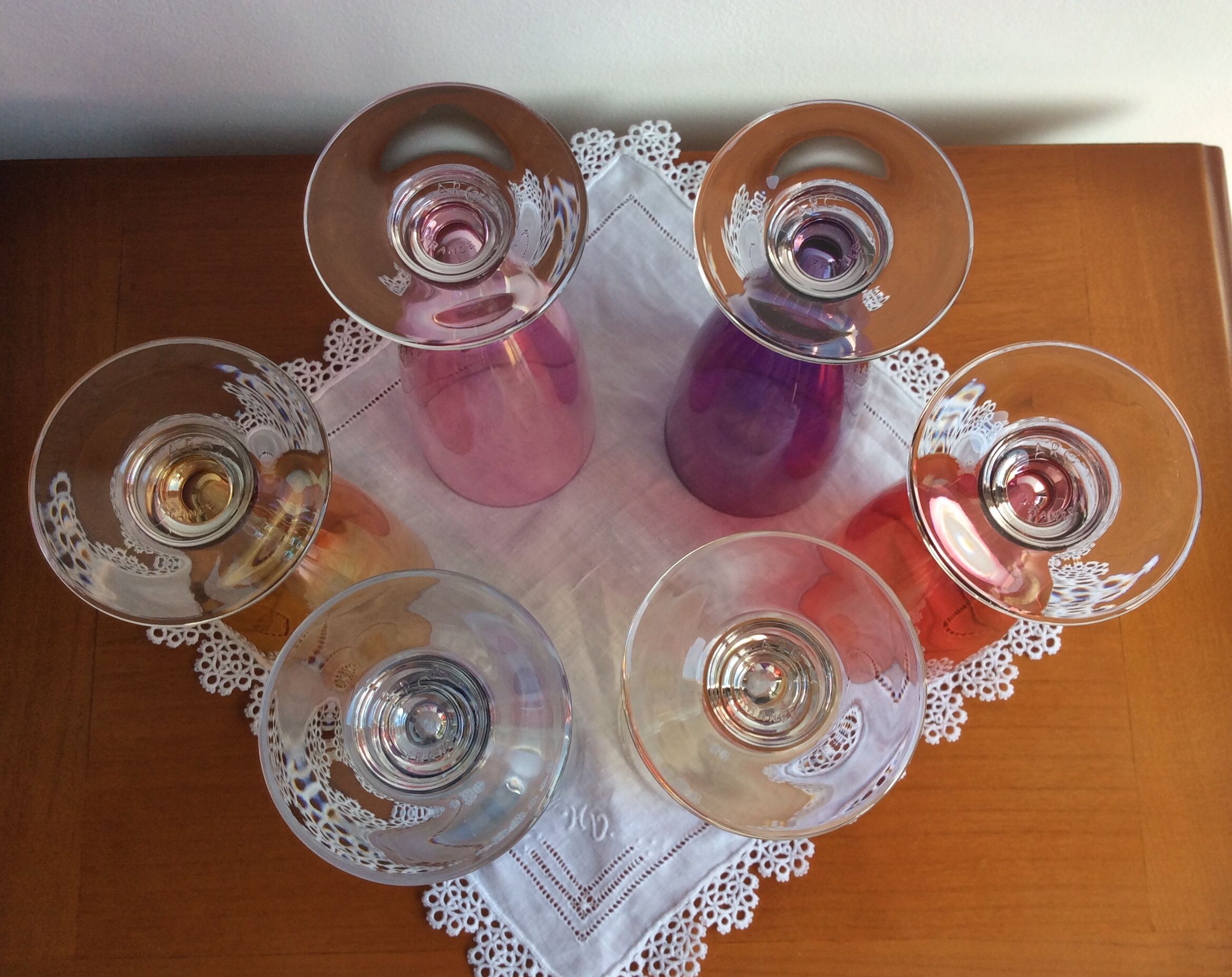 Lot de 6 flûtes à champagne ou autre - verre coloré et irisé - des années 80